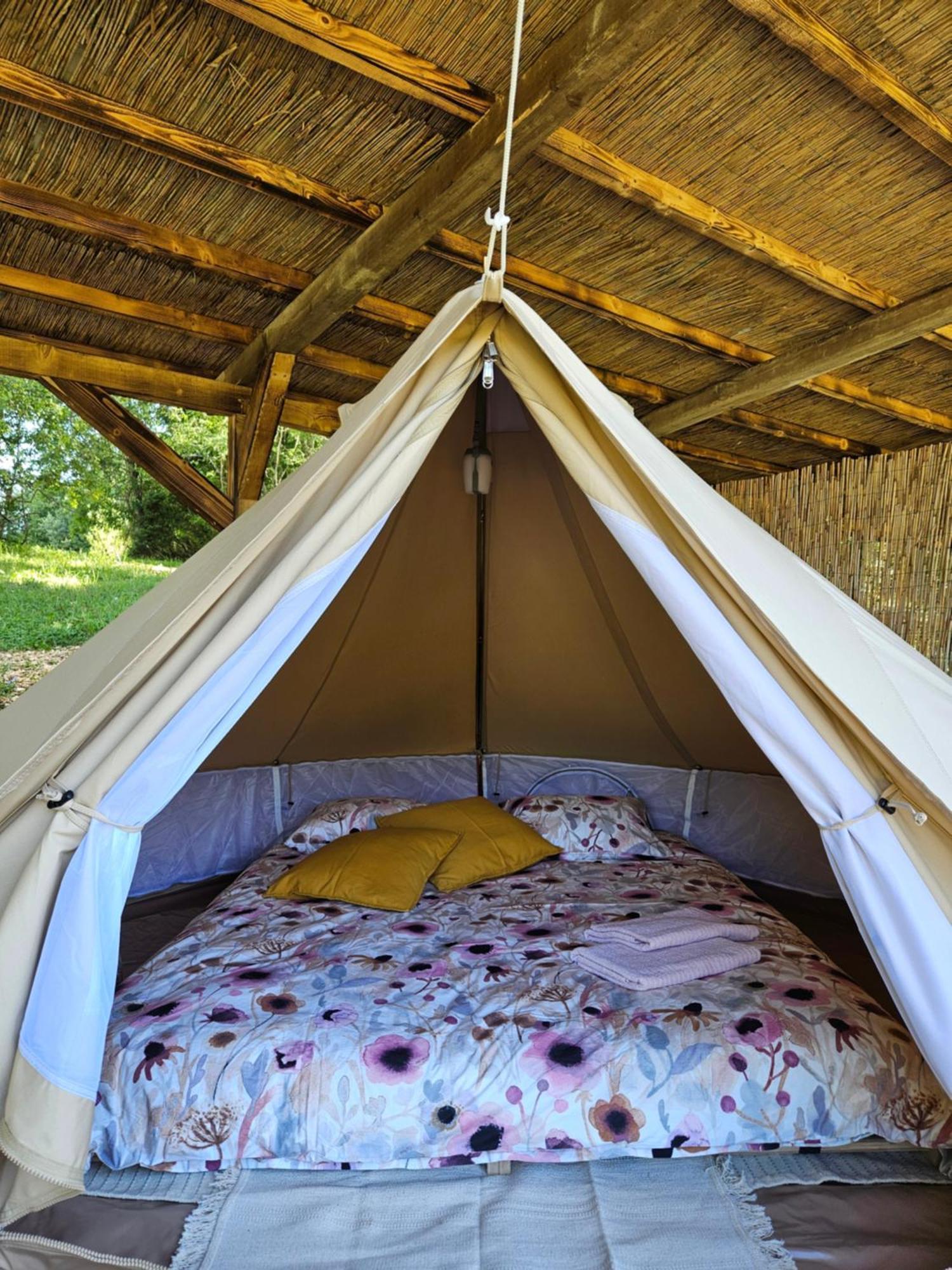 فندق Eco Camp Supot Šmarje المظهر الخارجي الصورة