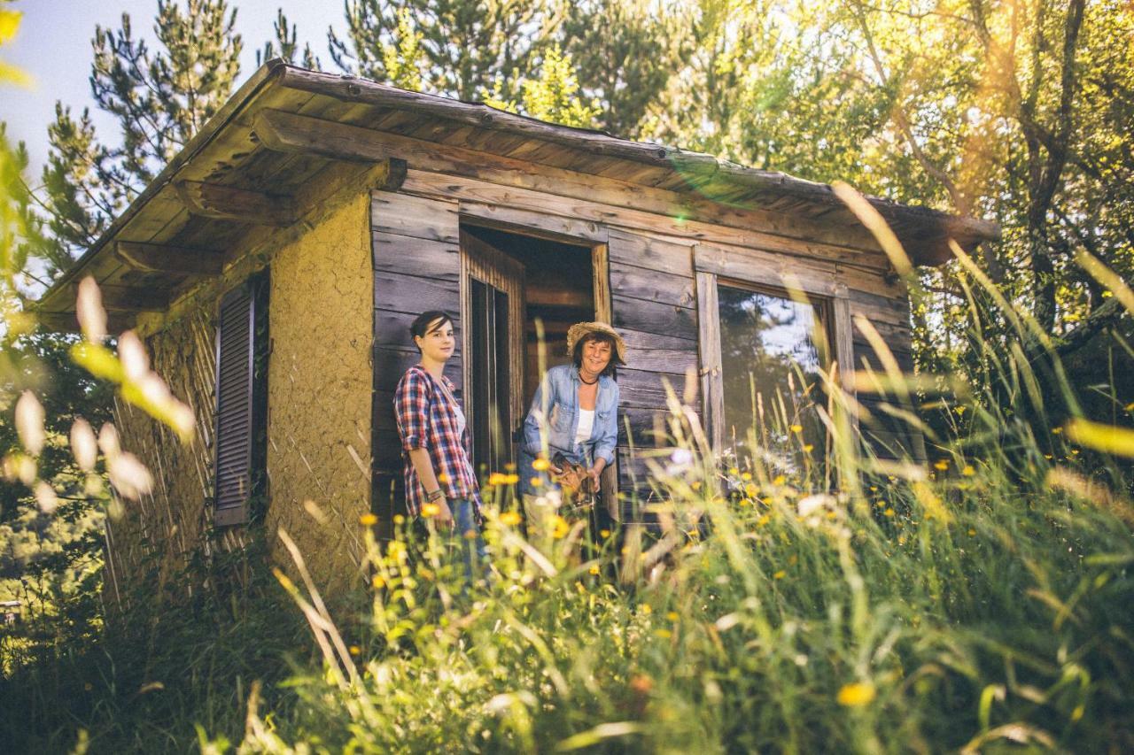 فندق Eco Camp Supot Šmarje المظهر الخارجي الصورة
